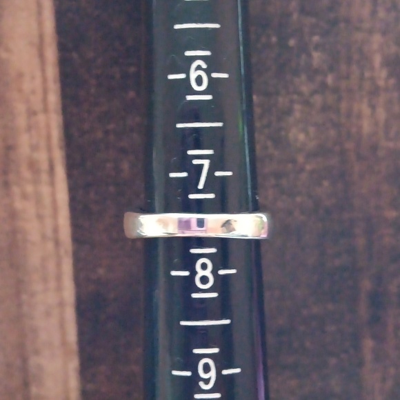 Silver Tone Rhinestone Flower Ring - Picture 5 of 13